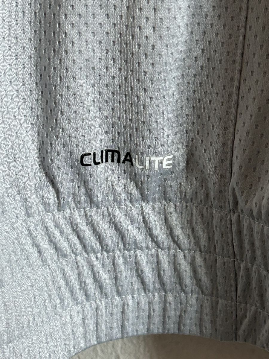 Adidas Giacche: Veste Adidas Climalite  – Usato da Grand-Lancy venduto da eli_x5k9 3