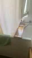 Praktisches Badewannen Tablar aus Holz