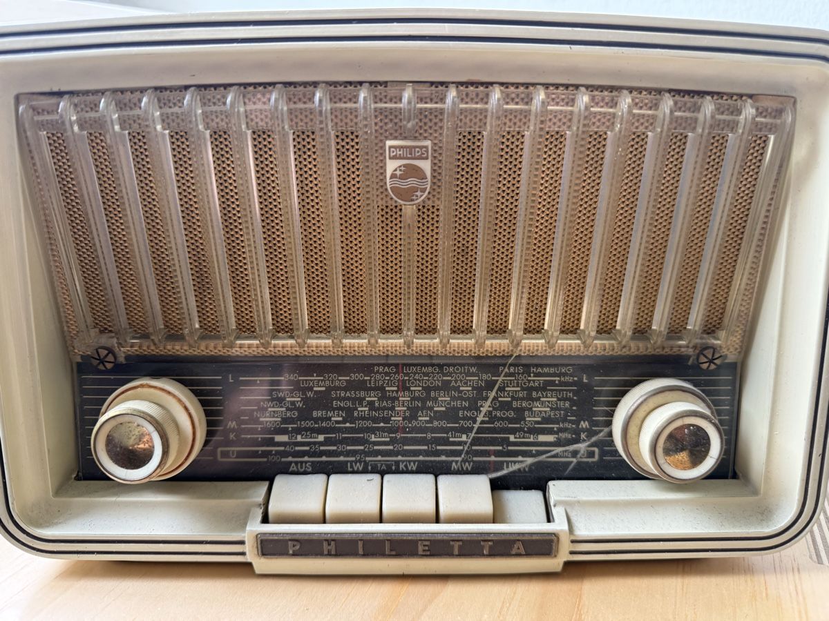 Philips Radio: Altes Radio – Usato da Basel venduto da Daniel929 1