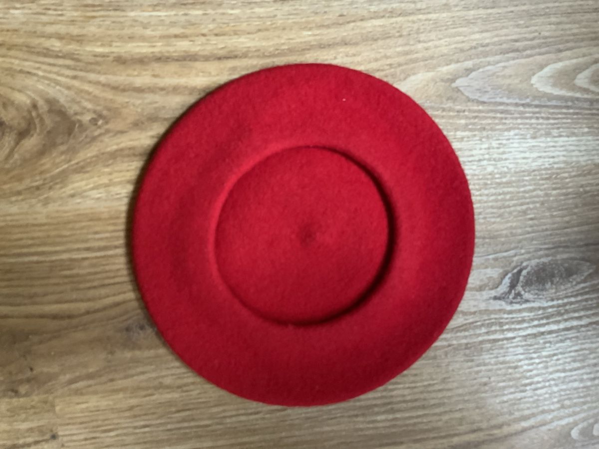 Copricapi, berretti & cappellini: Béret rot – Nuovo (secondo la descrizione) da Sursee venduto da ADLE7791 1