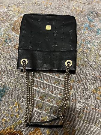 MCM Tasche Vinyil schwarz eine Seltenheit