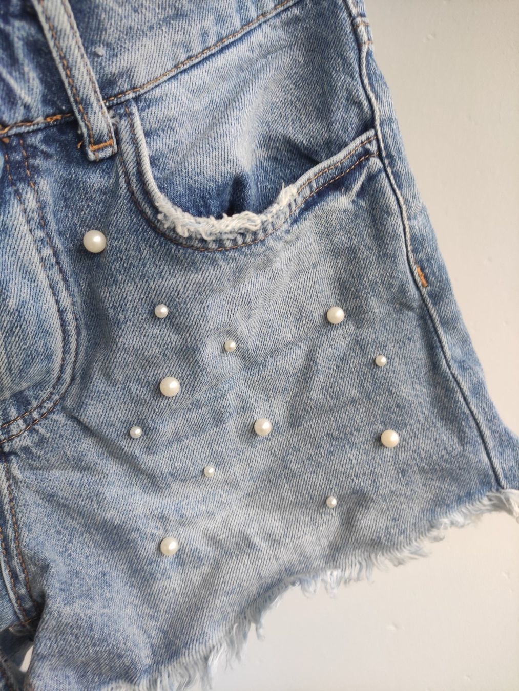 Mango Jeans: Shorts Jeans mit Perlen Gr. 34 / XS Mango – Usato da Schliern b. Köniz venduto da Pecannut 3