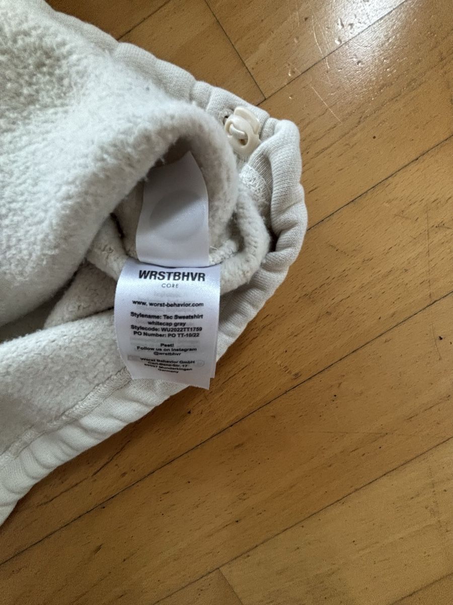 Maglioni & Felpe: Sweatshirt RSTBHVR grau – Usato da Thalwil venduto da valerie17 2