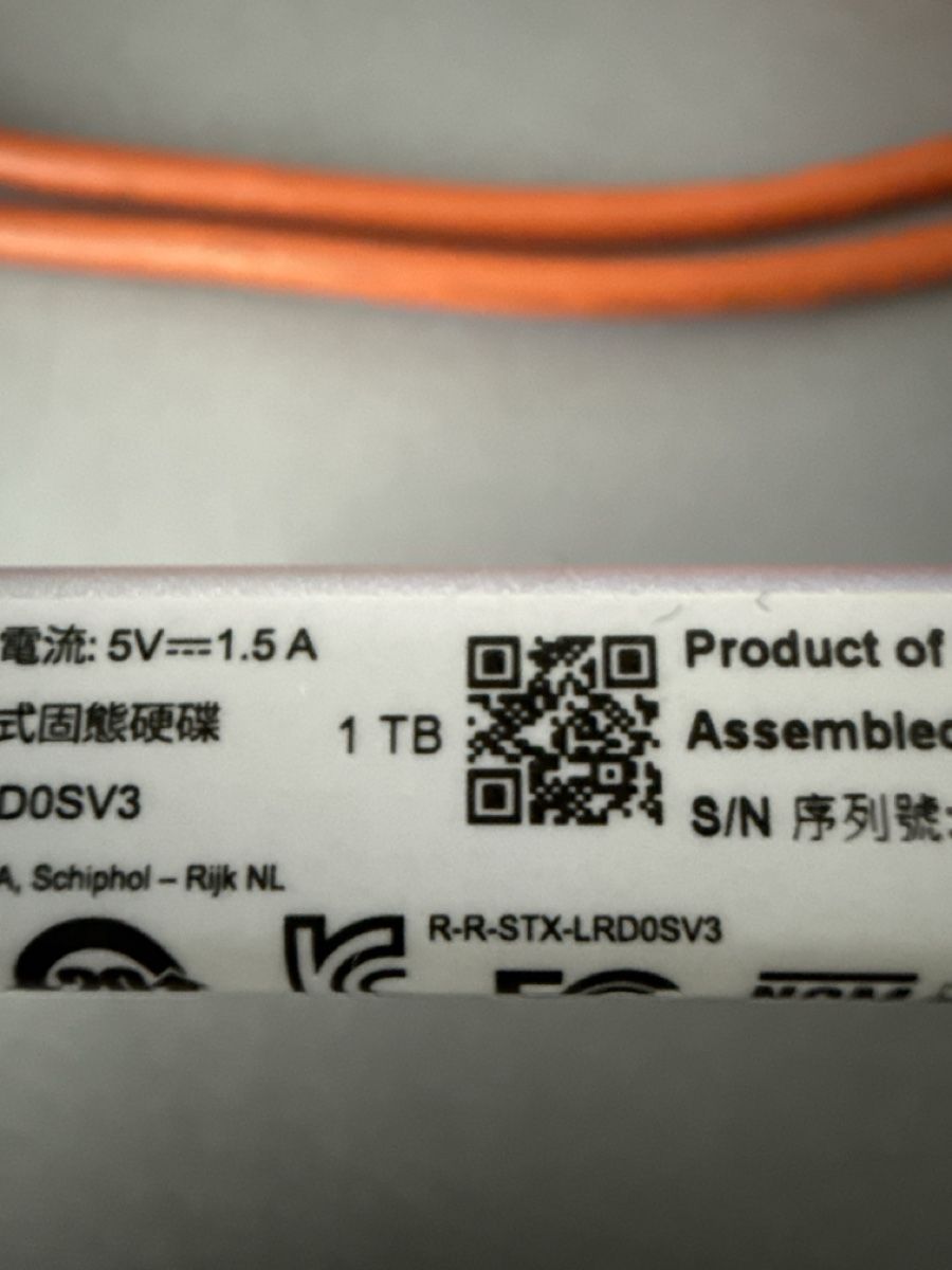 Lacie Dischi rigidi: 2x LaCie Rugged SSD 1TB mit Kabeln – Nuovo (secondo la descrizione) da Rupperswil venduto da kaiszielasko94