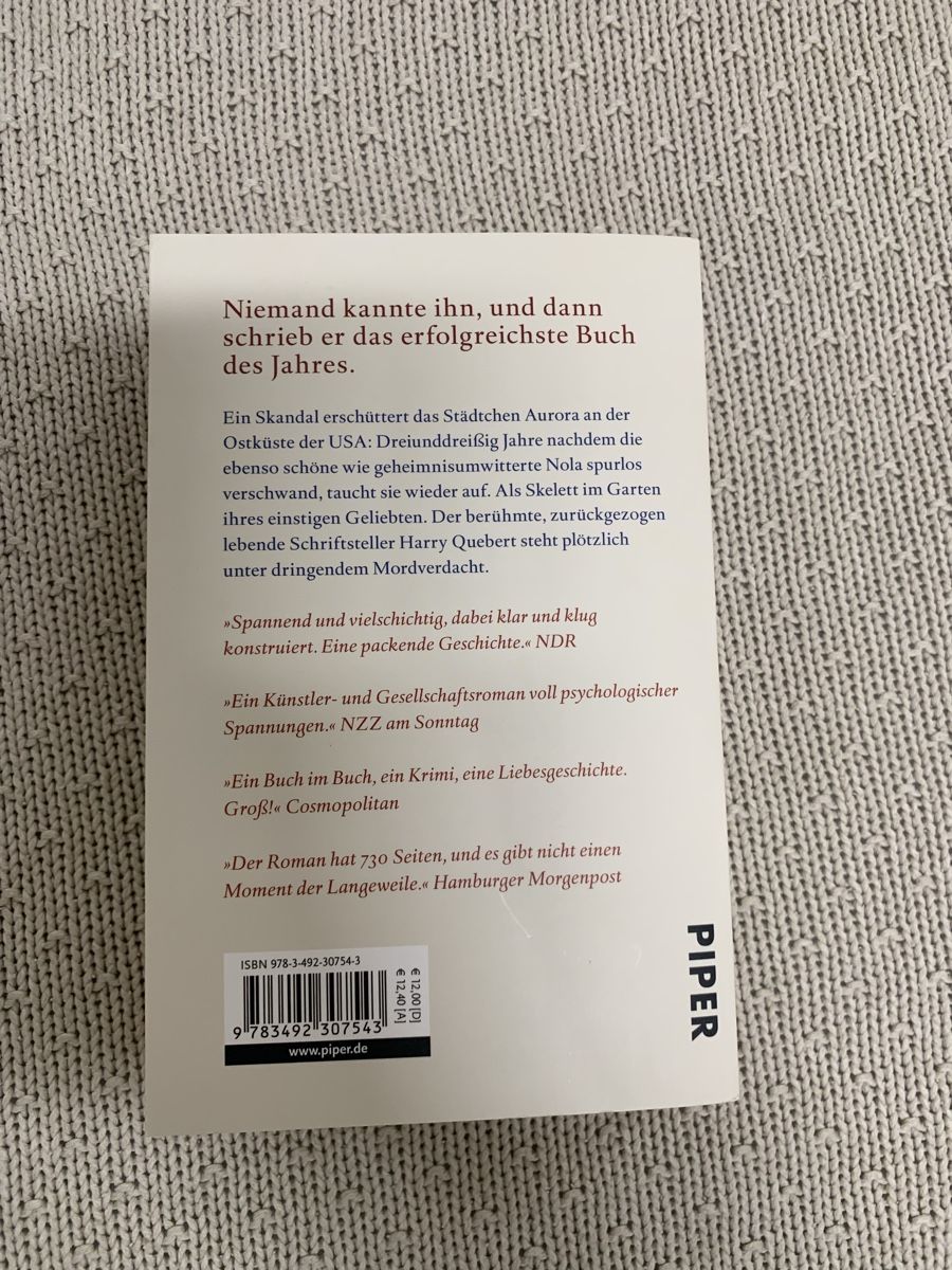 Libri: Joël Dicker - Die Wahrheit über den Fall Harry Quebert – Usato da Niederrohrdorf venduto da mitchelicious 1