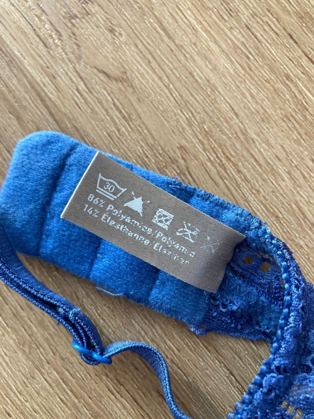 Altra biancheria intima: Blauer BH Grösse 75C – Usato da Zimmerwald venduto da wuff81 2