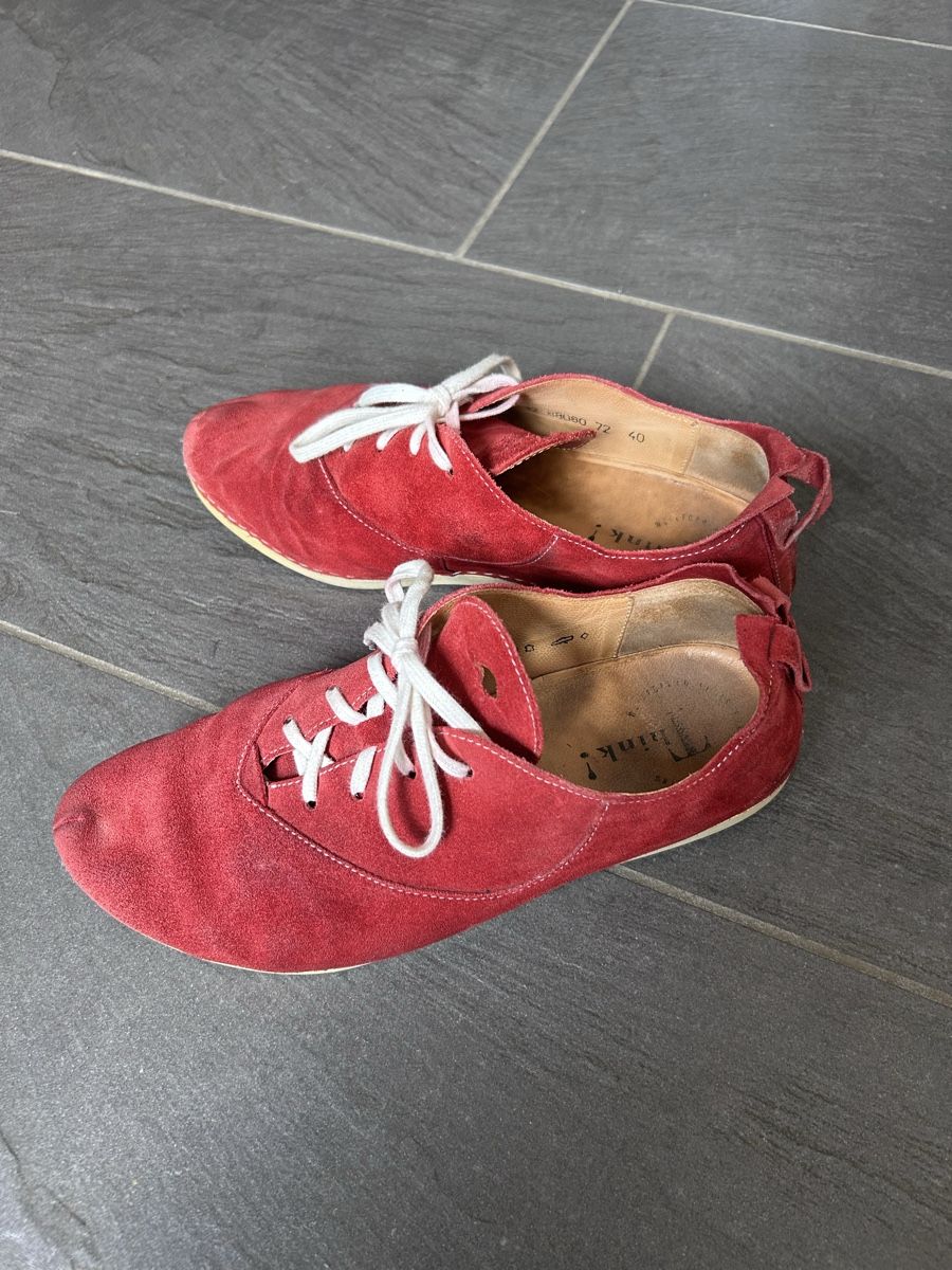 Think Damenschuhe: Sneakers, Think, Echtleder, rot, Gr. 40 – Gebraucht aus Unterkulm von Chipsi0709