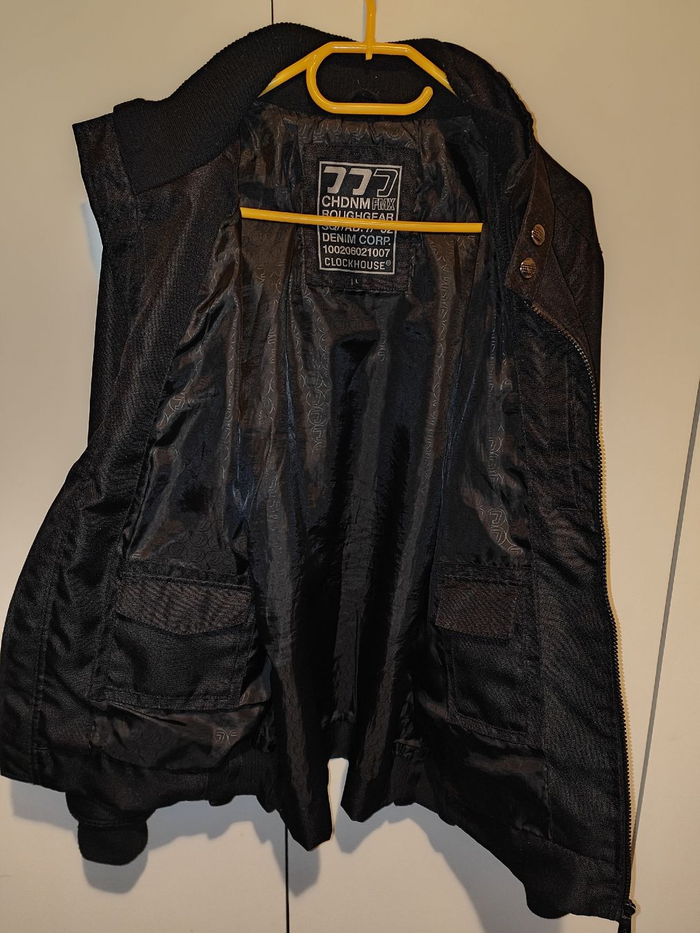 Giacche: Clockhouse Jacke Grösse L Schwarz – Usato da Rothrist venduto da SiddharthaMoon 3