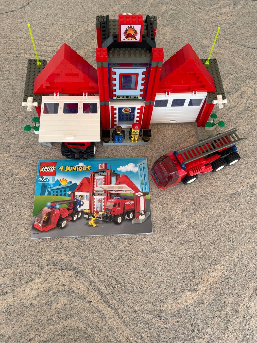 Lego Baukästen: LEGO Juniors Feuerwache 4651 mit Anleitung – Gebraucht aus Geroldswil von Jeremy11 1