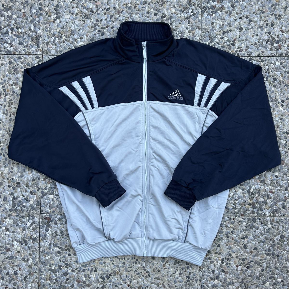 Adidas Jacken: Vintage Adidas Blue/grey track jacket – Gebraucht aus brent von fukusapes