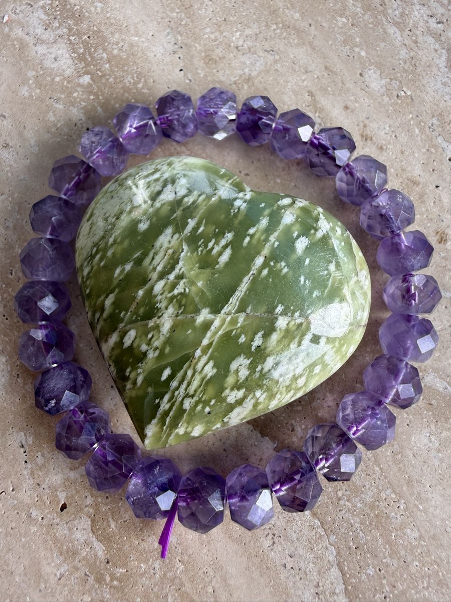 Armbänder & -reifen: Amethyst Armband facettiert 8mm, Echte Edelstein-Perlen – Neu (gemäss Beschreibung) aus Jegenstorf von SteinGlanz