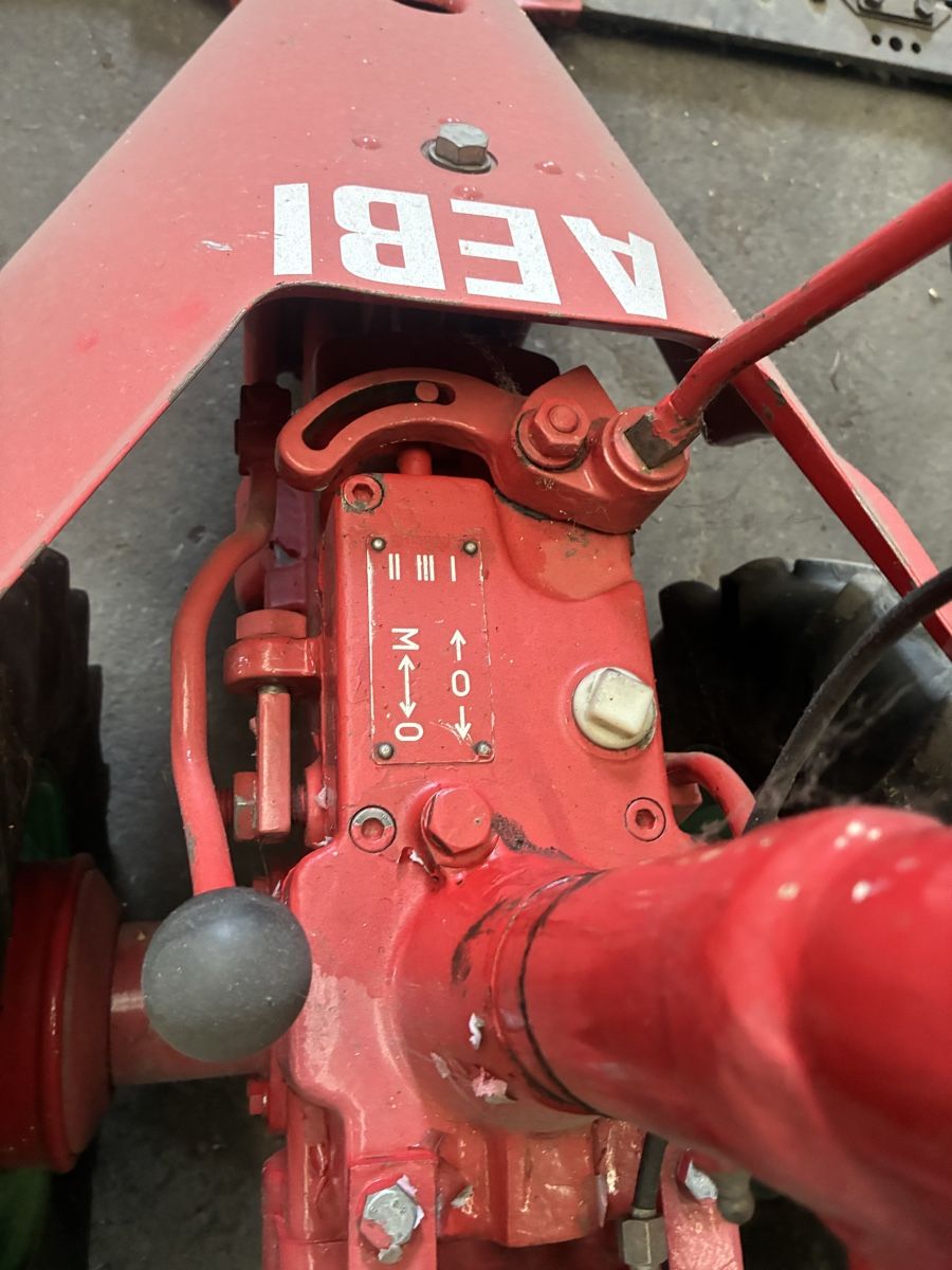 Aebi Toutes les machines: Aebi AM15 Motormäher – D'occasion à Berschis par 746383 1