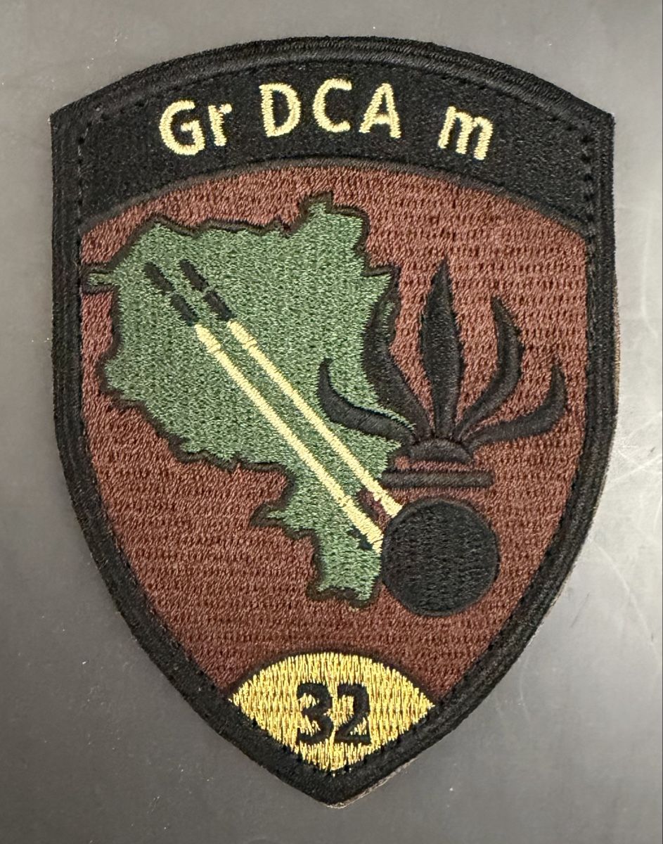 Schweizer Armee Plaketten & Abzeichen: Badge Gr DCA m 32 (M Flab Abt 32) – Neu (gemäss Beschreibung) aus Pregassona von Sangiovese100