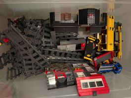 Lego Eisenbahn / Züge mit Gleisen und Stadt