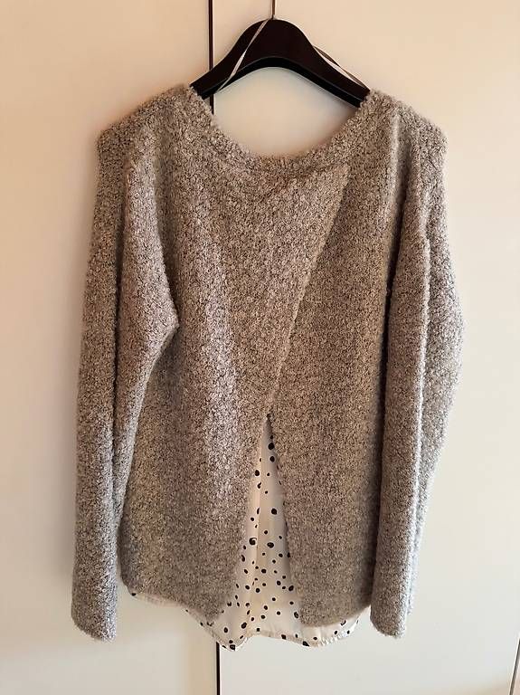 Maglioni & Felpe: Kuscheliger Pullover / Rückendetail / Gr. 36 – Usato da Hünibach venduto da s.leptir 2