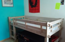 Hochbett aus Massivholz