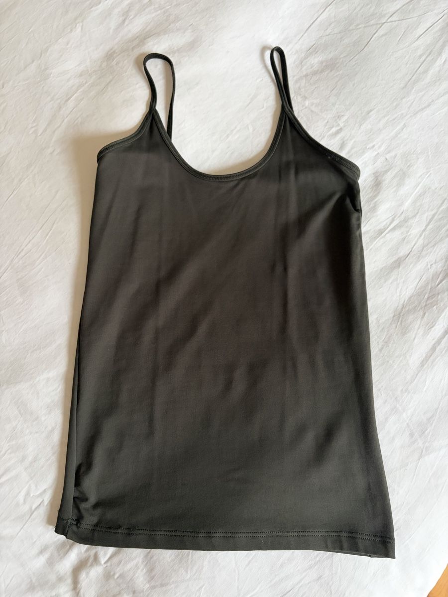 Top: Top Olivgrün XS – Usato da Basel venduto da Zamba 1