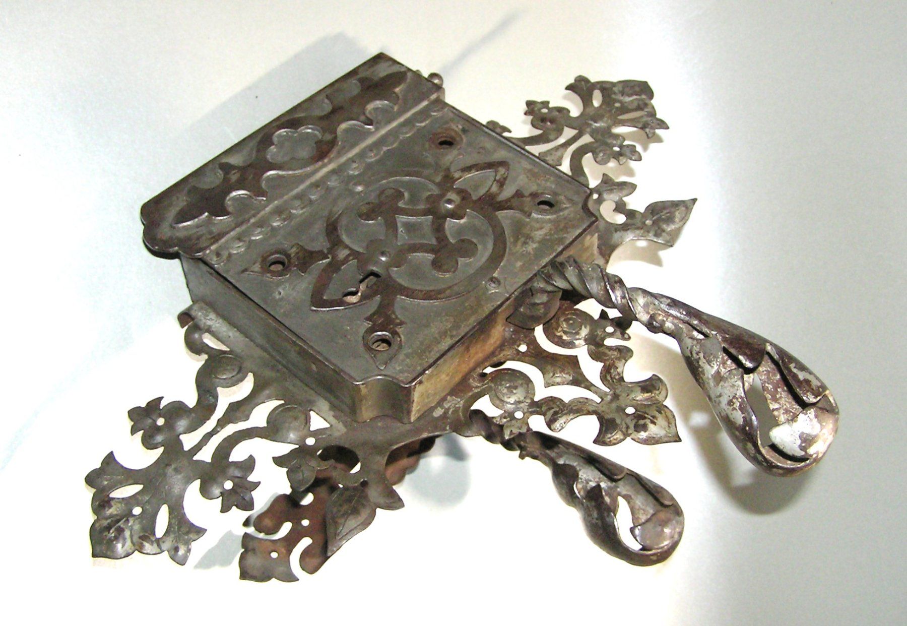 Lucchetti: Grosses altes Türschloss – Usato da Grenchen venduto da Antique-hunter 3