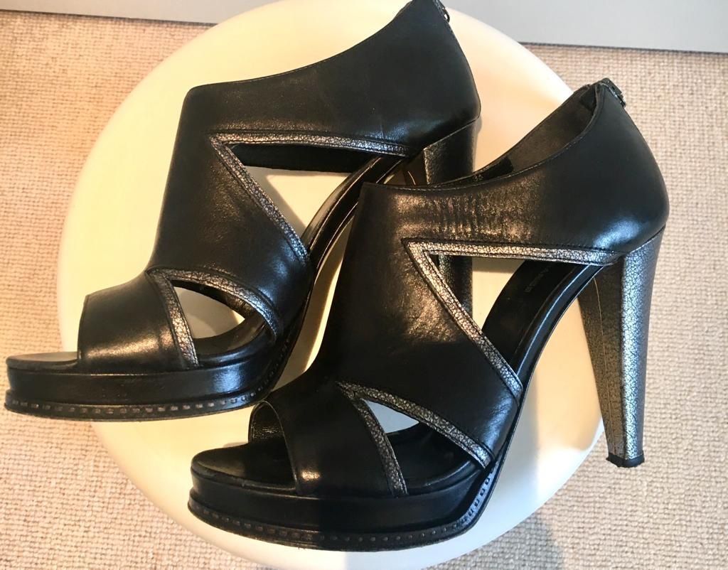 Hugo Boss Scarpe da donna: Boss Orange High Heels, Leder, Gr 38, schwarz/anthrazit – Usato da Dornach venduto da Snow54 2