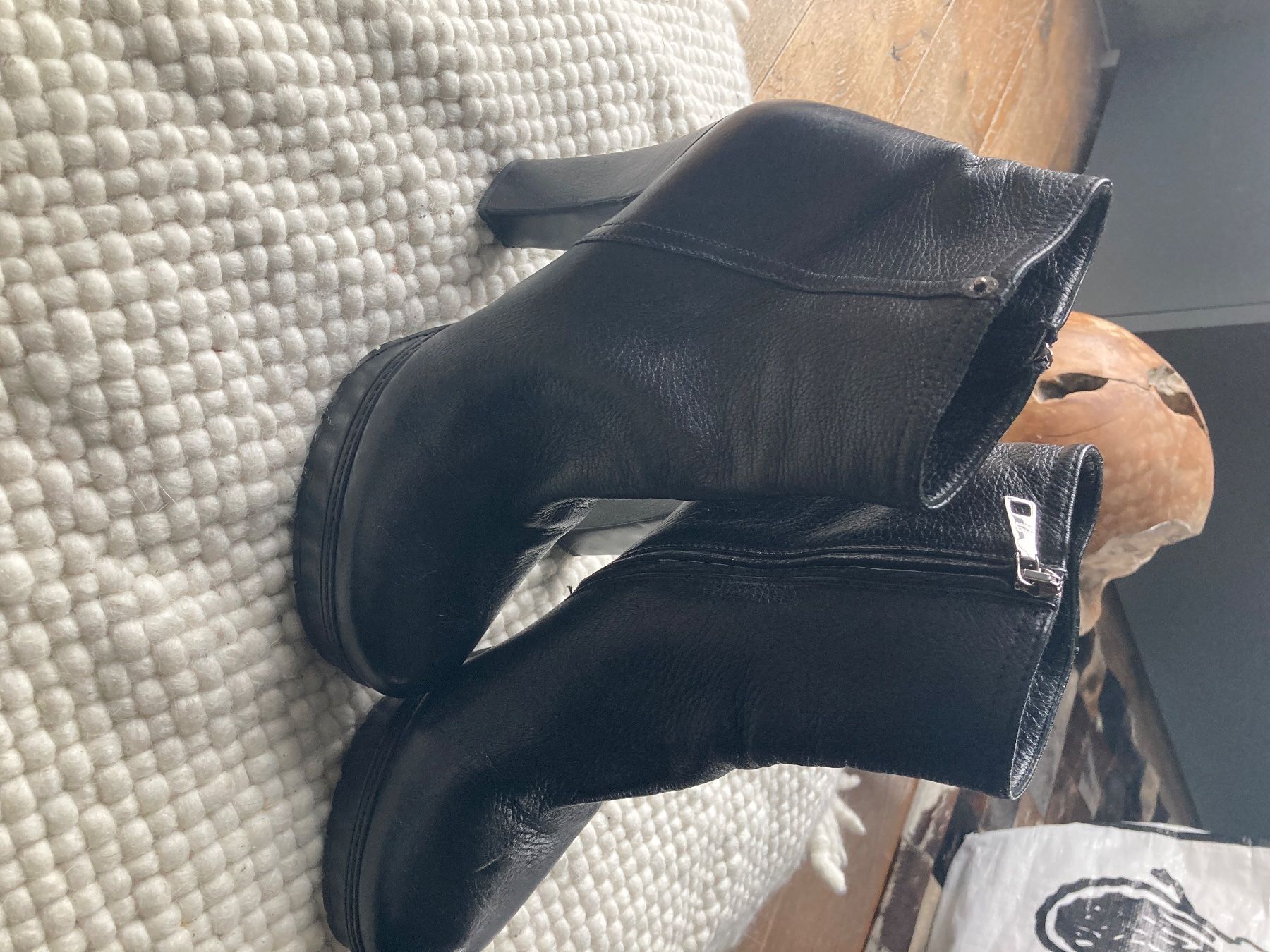 Prada Scarpe da donna: Prada Plateau Stiefeletten – Usato da Richterswil venduto da MiHaPa