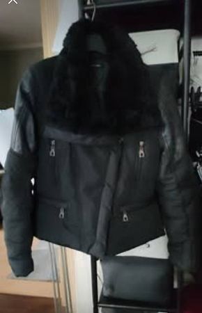 Veste courte  taille S  bon état
