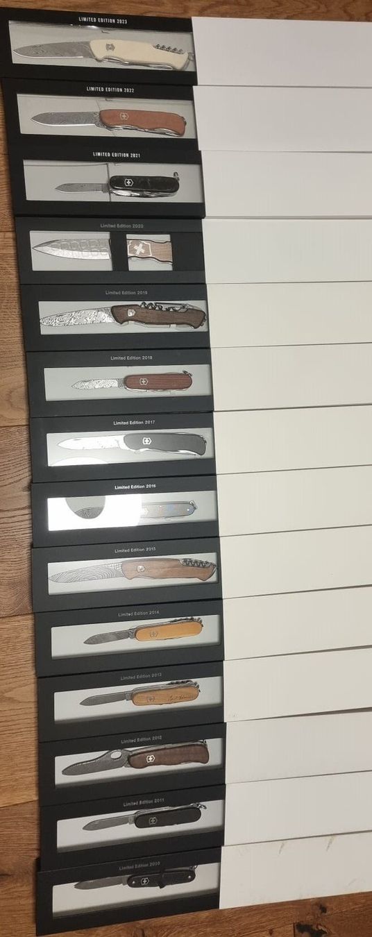 Victorinox Coltelli tascabile: Sammlung Victorinox Damast 2010 - 2023 – Nuovo e nell'imballaggio originale da Unterägeri venduto da Albi1975