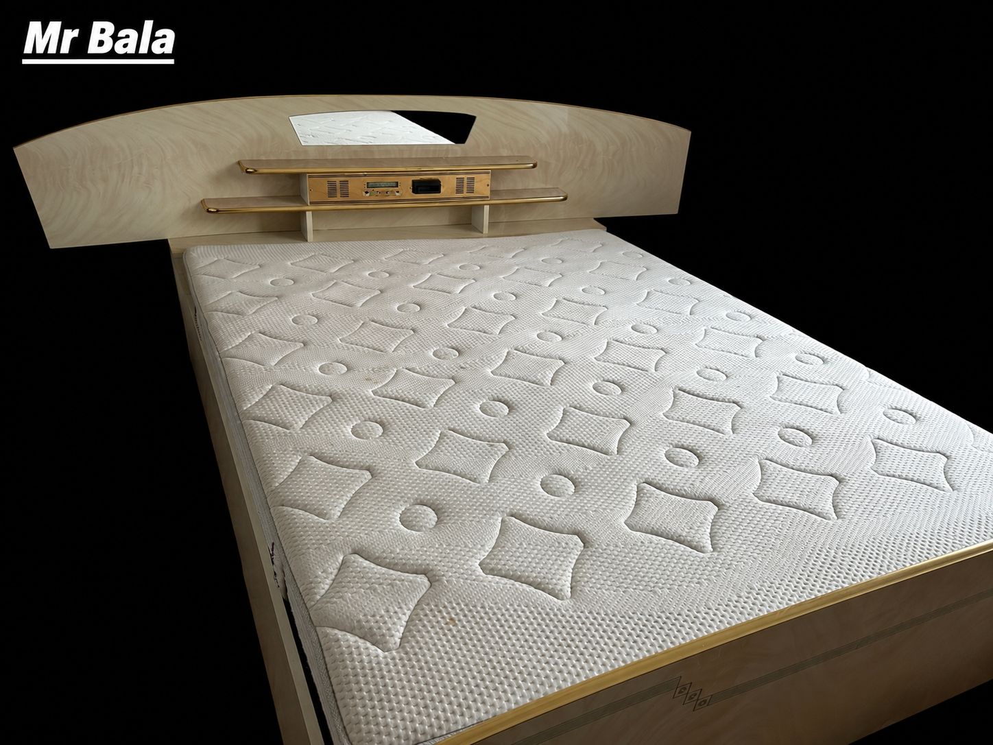 Lits: Doppelbett – D'occasion à Horw par Prasanna3 1