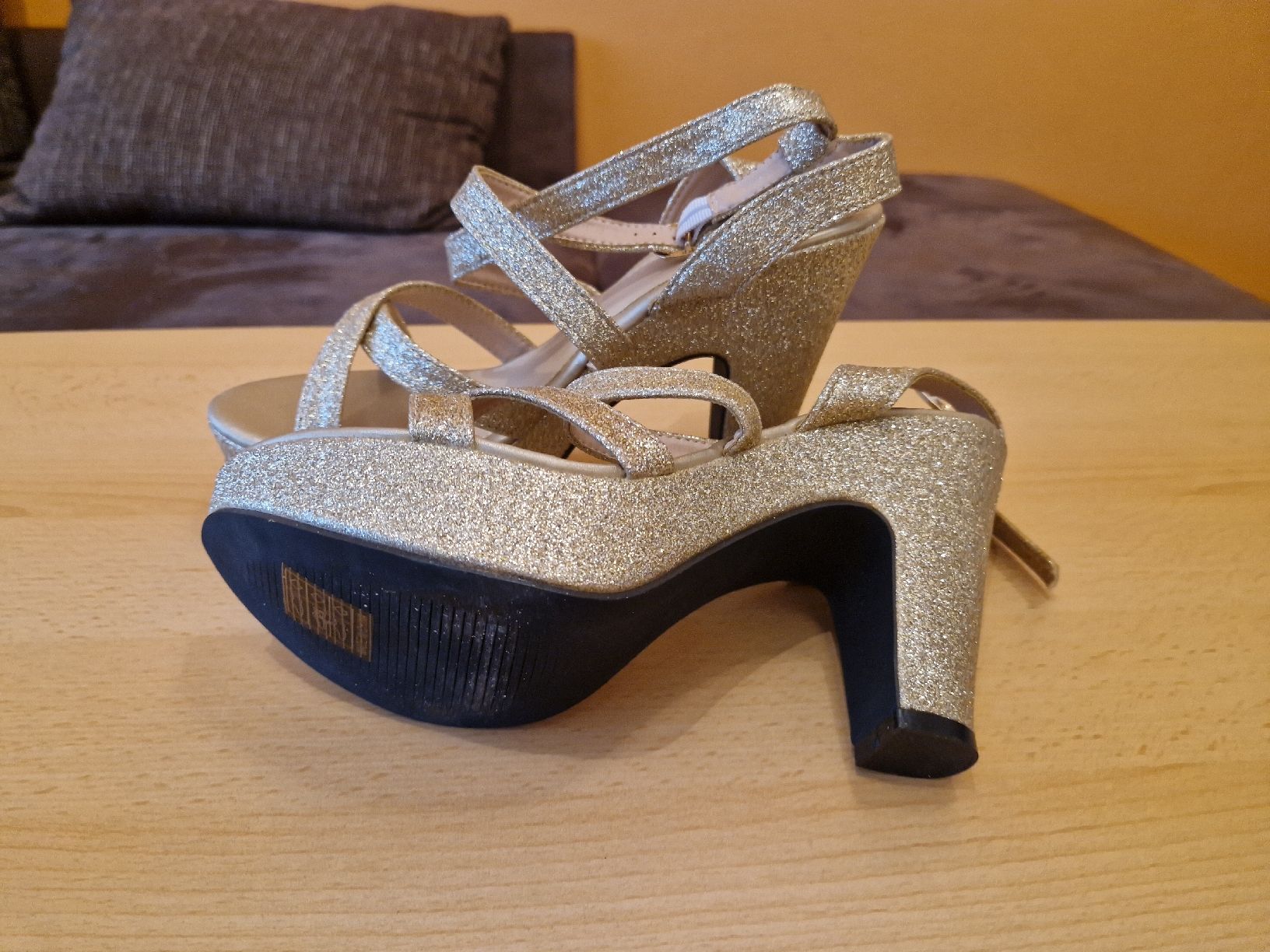 Scarpe da donna: scarpe con tacco – Nuovo (secondo la descrizione) da Giornico venduto da Vale_leo86 2