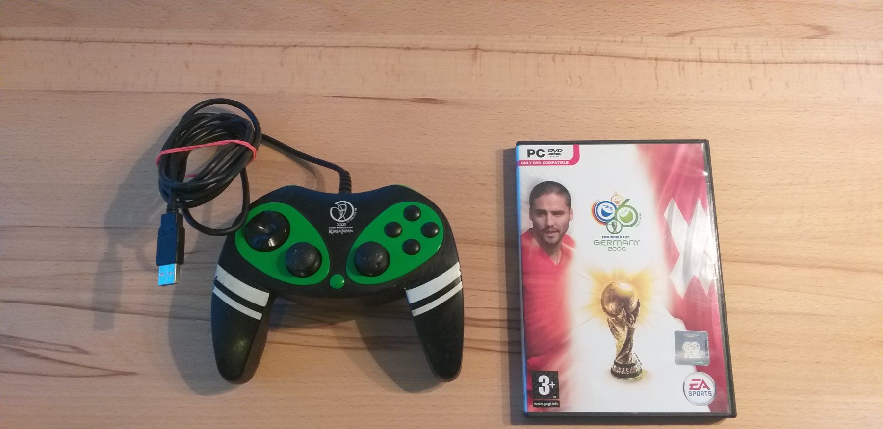 Giochi: FIFA Gaming Controller USB mit FIFA World Cup 2006 für PC – Usato da Tuggen venduto da scherom74