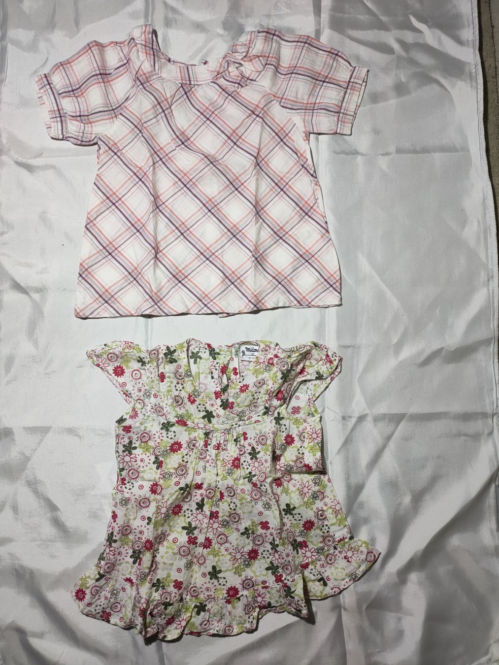 Blouses, T-shirts & Tops: Mädchen 2x Bluse Shirt Grösse 86 – D'occasion à Ins par variable