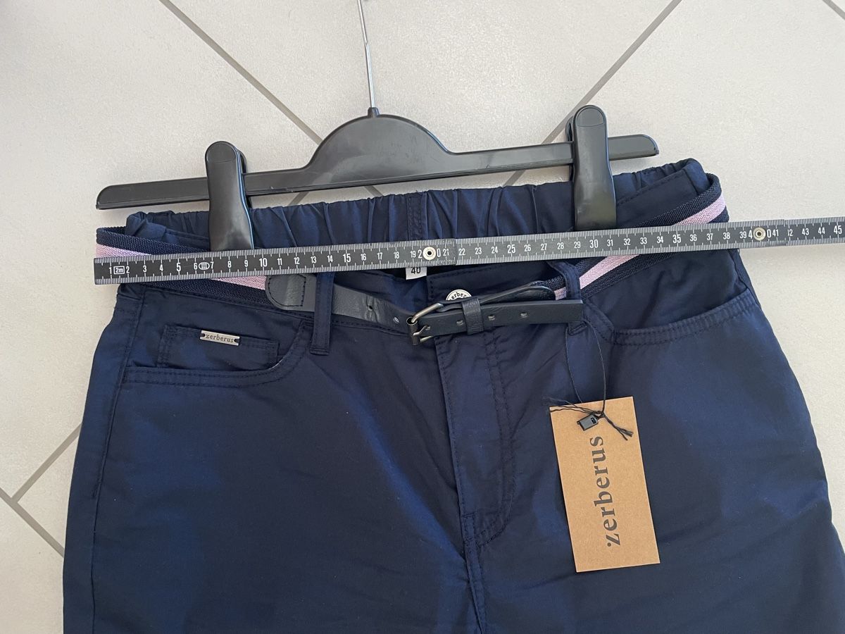 Pantaloni: Dunkelblaue Damenhose Gr 40 NEU – Nuovo e nell'imballaggio originale da Rüti ZH venduto da Tal_ga6N 1