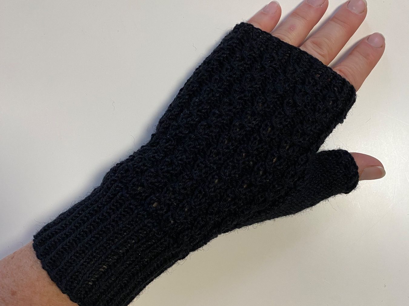Handschuhe & Handstulpen: Handschuhe aus Wolle Handgestrickt unisex – Neu und originalverpackt aus Züberwangen von ConiBa