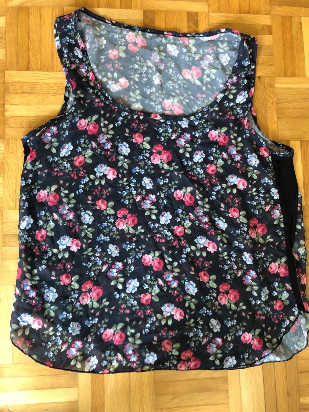 T-Shirts: Damen Träger T-Shirt, Gr. M – Gebraucht aus Adliswil von Myxin