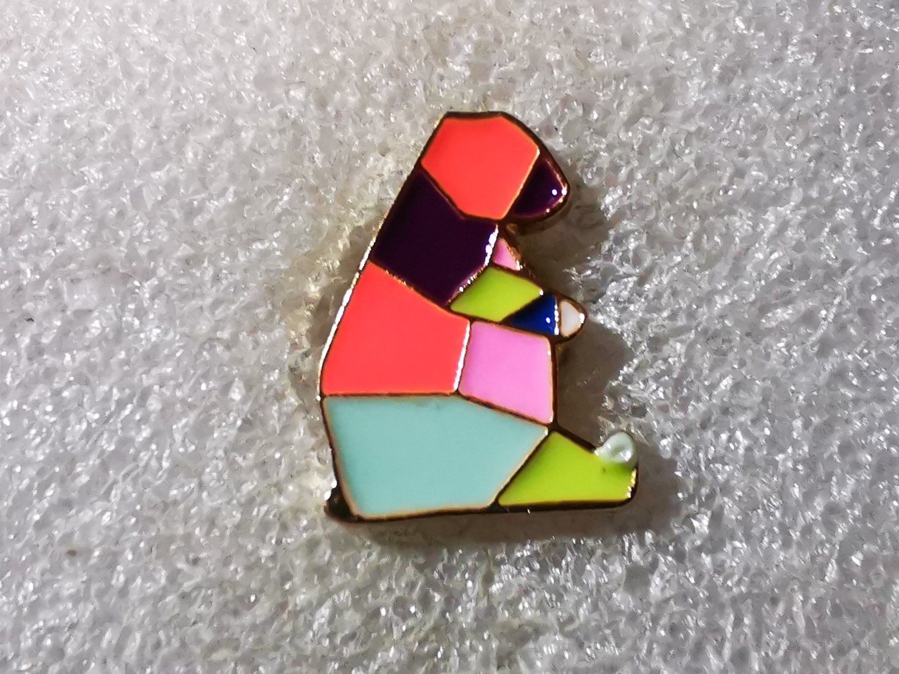 Placchette & Badge: Ansteckpin 101: Bär – Usato da Oppligen venduto da Pin-Fall-Shop
