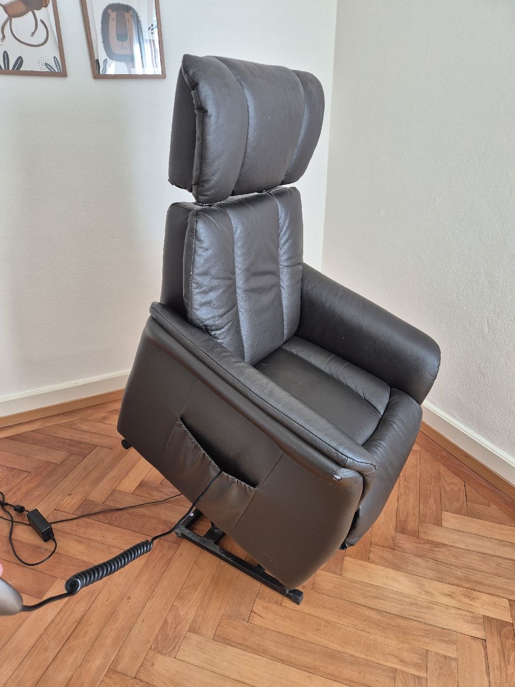 Poltrone: Relaxsessel elektrisch mit Aufstehhilfe – Usato da Zug venduto da g_raw 5