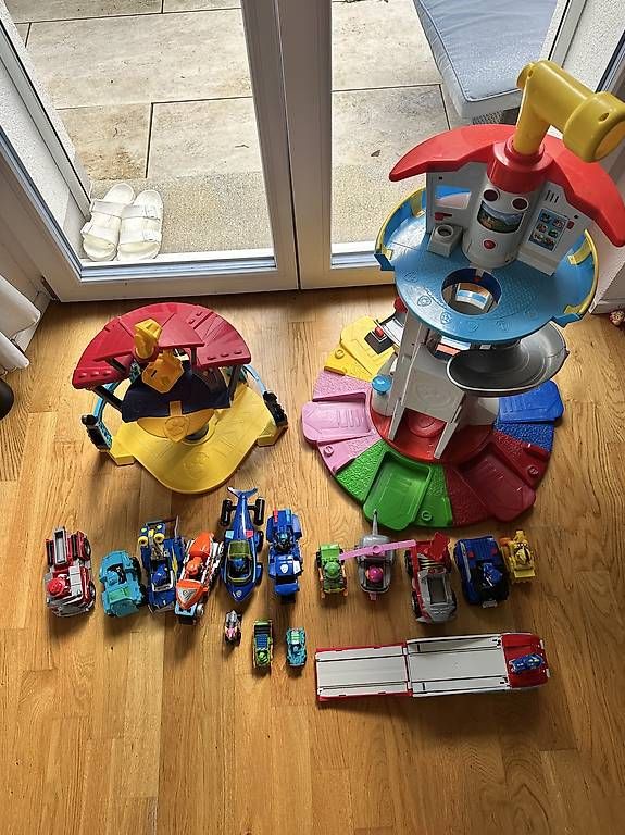 Spielzeuge: Grosses Paw-Patrol-Set – Gebraucht aus Zürich von florianhackaj 1