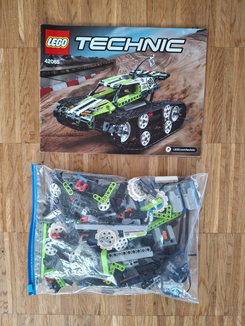Lego Kit di costruzioni: Lego Technic 42065 - Ferngesteuerter Tracked Racer – Usato da Emmenbrücke venduto da ruf_fsy9