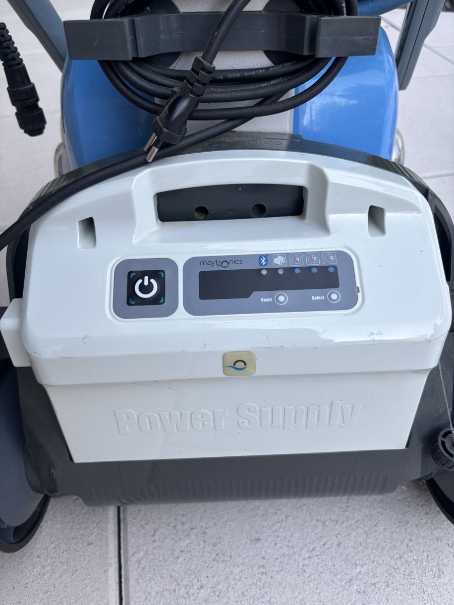Dolphin Accessori per Piscine: Dolphin M500 Poolroboter – Usato da Erlinsbach venduto da Maegu02 4