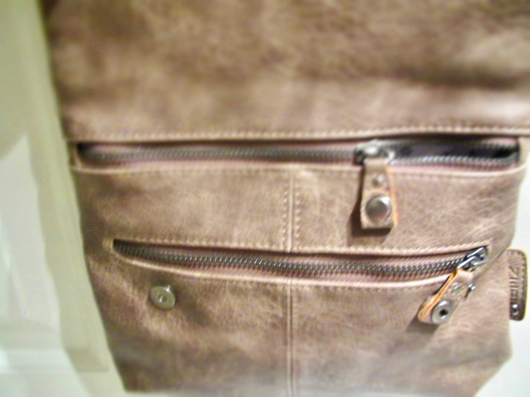Zwei Borse da donna: SAC EN BANDOULIERE ZWEI – Usato da Murten venduto da Selliot 1