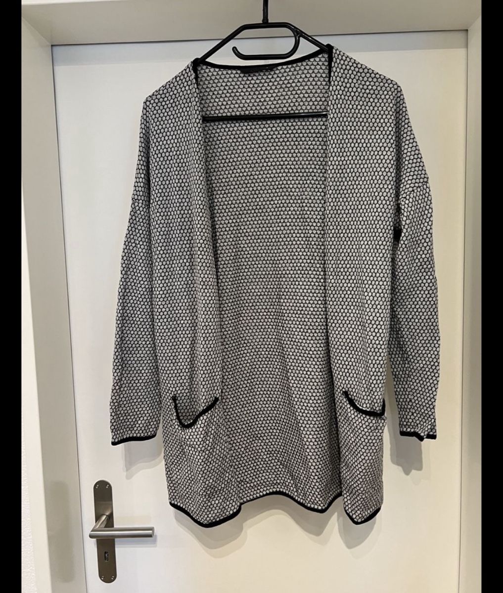 Kleiderpakete: 2 Cardigans Only S gris comme neuf, idéal mi-saison! – Gebraucht aus Epagny von nie_n5yb 2
