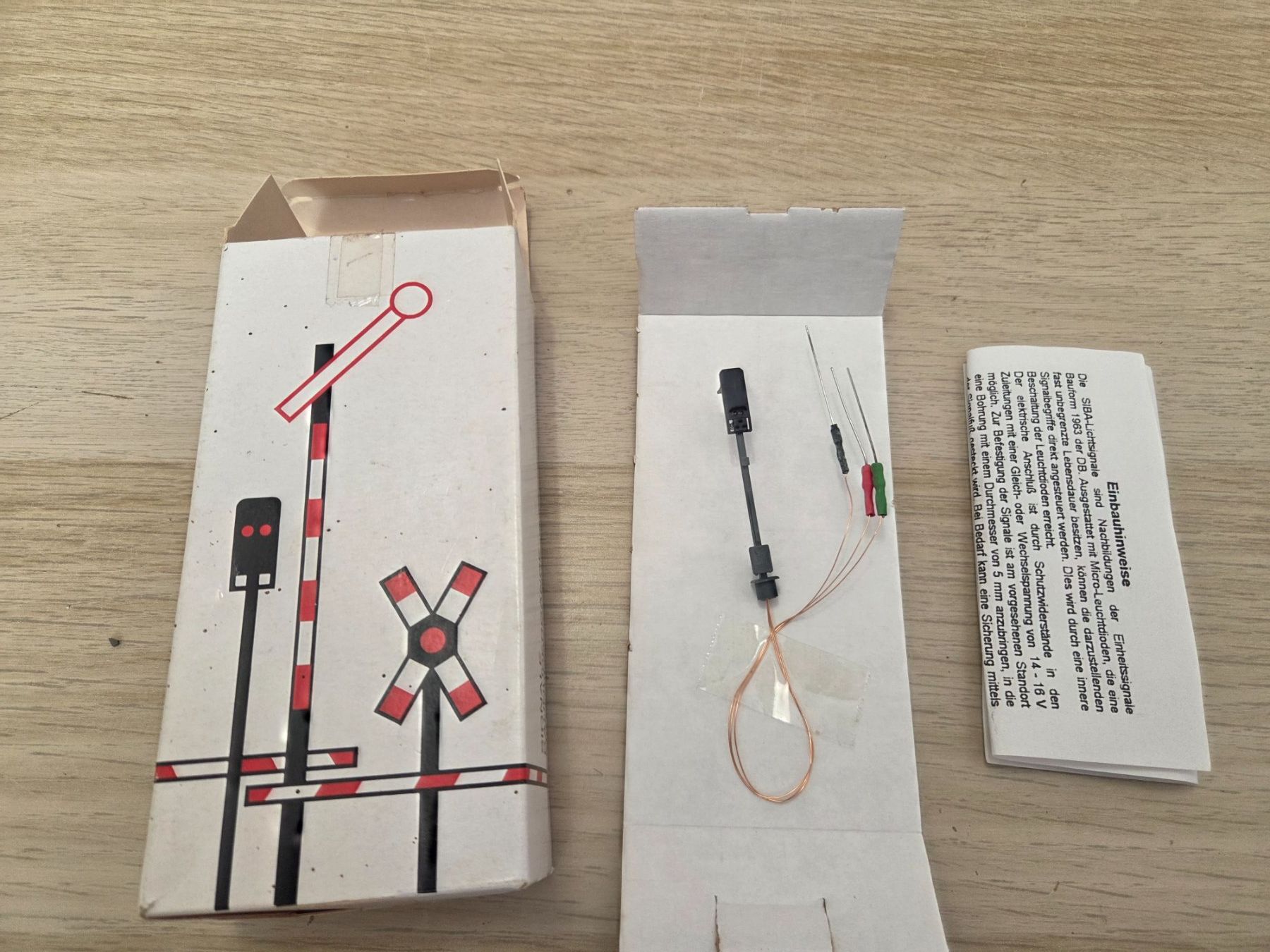 Modellini di ferrovie: Siba N 3207 Licht-Blocksignal – Nuovo e nell'imballaggio originale da St-Aubin-Sauges venduto da Lo_Go
