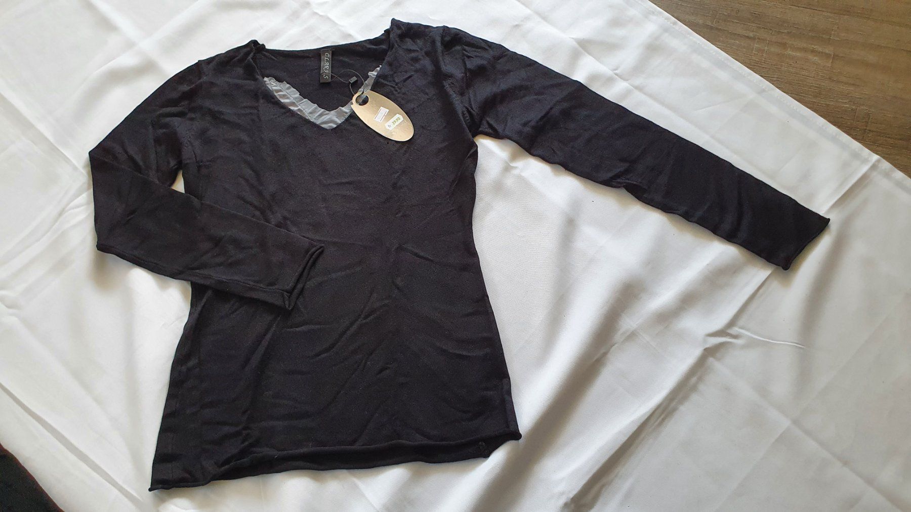 Kleiderpakete: 2 schöne Shirts in M – Gebraucht aus Niederbuchsiten von klengyel 2