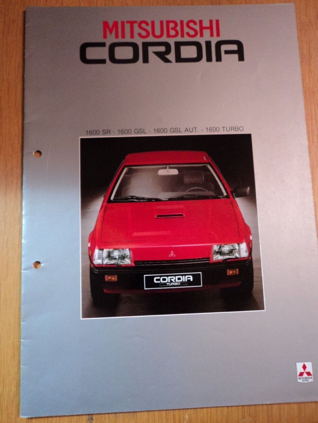 Mitsubishi Documenti: Prospekt Mitsubishi Cordia 1982 – Usato da Schwarzenburg venduto da modelCARama 3