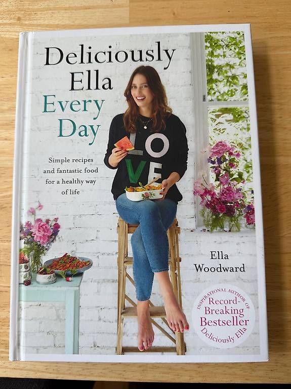 Libri: Kochbuch / cookbook Deliciously Ella – Nuovo (secondo la descrizione) da Zürich venduto da jel_d988