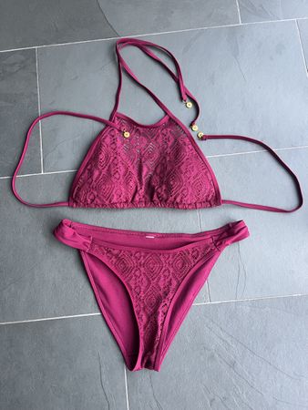 Bikini Spitzenoptik - Bordeaux Grösse 38/M