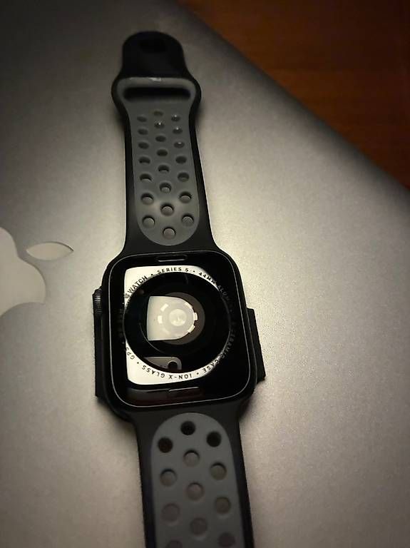 Smartwatch: Apple Watch 5 – Usato da Basel venduto da flavia__ 4