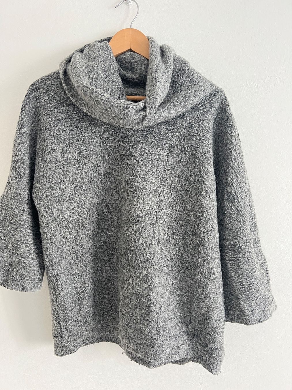 Mango Pulls & Sweat-shirts: Mango pullover S – D'occasion à Losone par Misssslucie