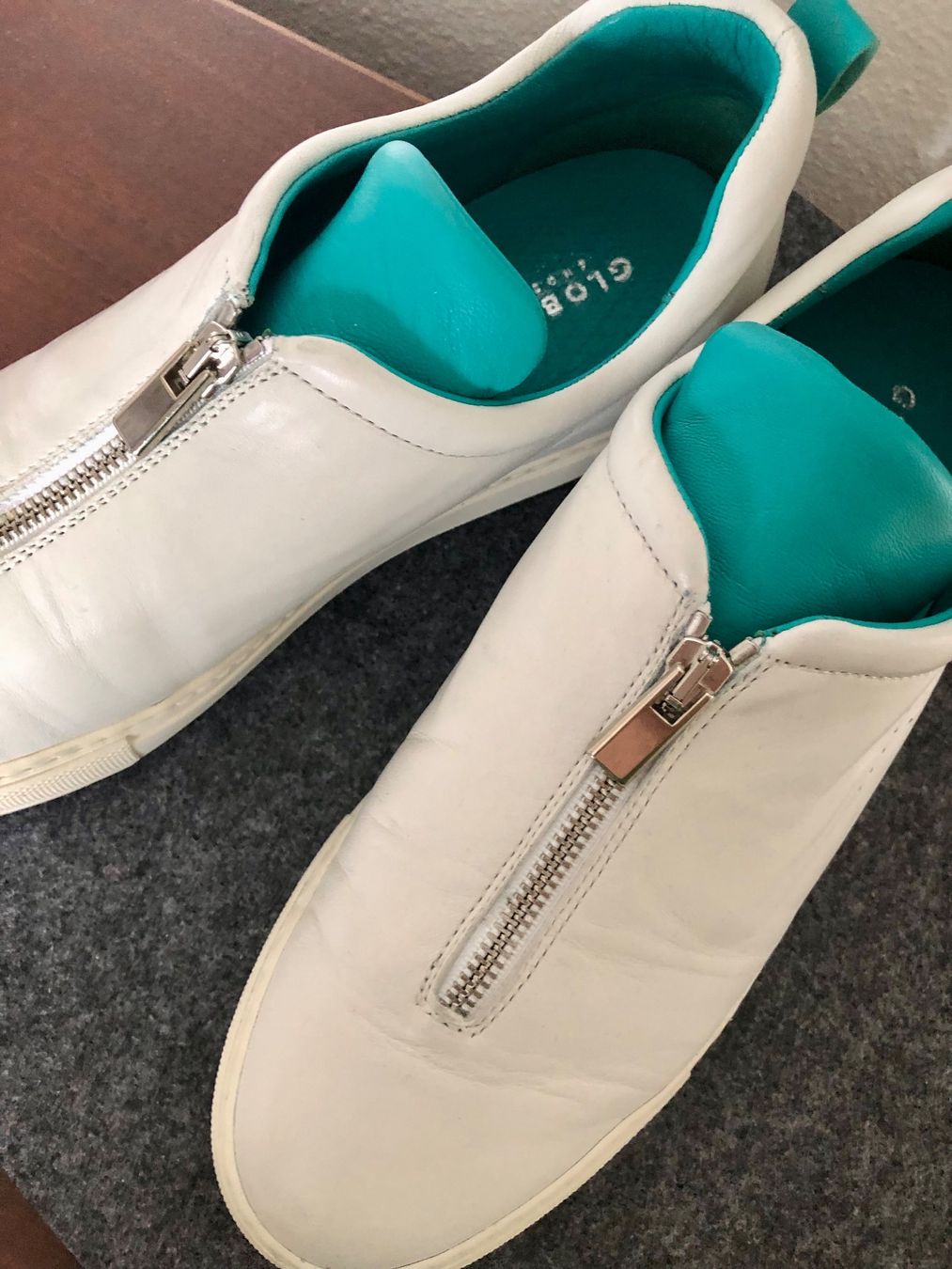 Scarpe da donna: Damen Leder Sneaker Neu Gr 41 – Nuovo (secondo la descrizione) da Kloten venduto da Olivenbaum2017