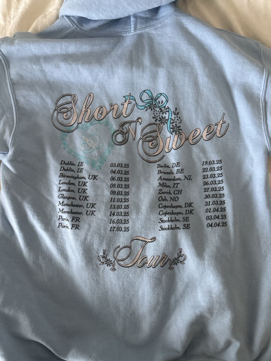 Lotti di vestiti: Sabrina Carpenter Merch – Nuovo (secondo la descrizione) da Ittigen venduto da kat_l7tm 2