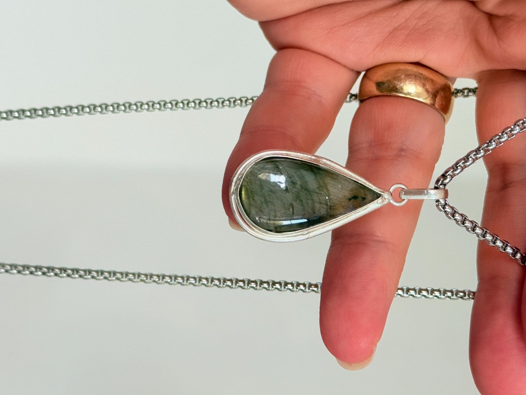 Ketten: Labradorite necklace – Neu und originalverpackt aus Genève von AGBERG 6